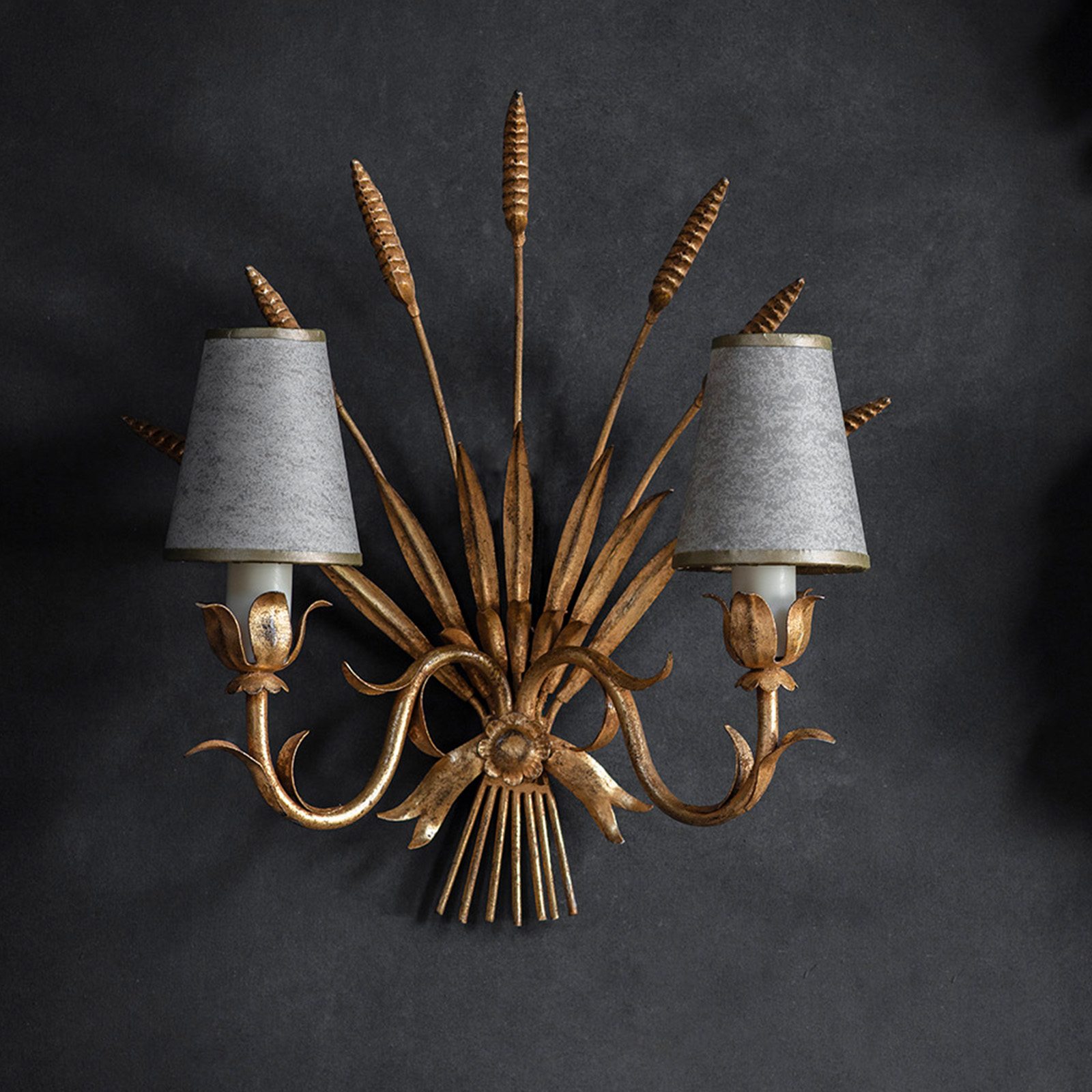 Wheatsheaf wall light - Beaumont & Fletcher