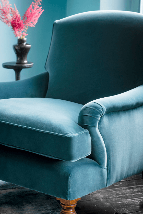 Elegant sofa in blue velvet