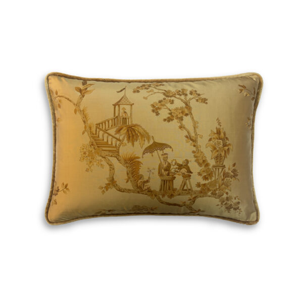 Cathay cushion - Antique gold with back and piping in Capri silk velvet - Cinnamon