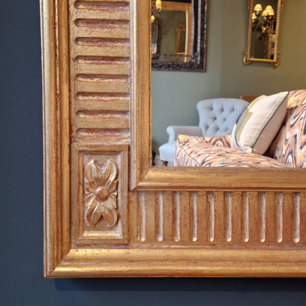 Fluted mirror in Antique gold plain glass_5