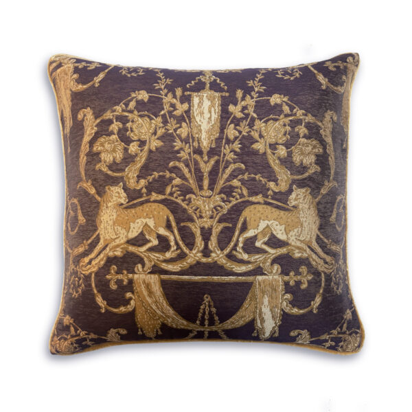 Lawrence cushion - Iris with piping in Capri silk velvet - Almond